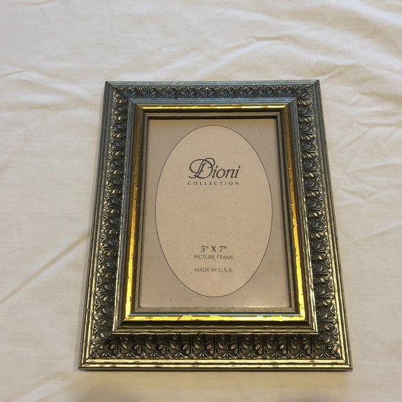 Dioni Collection Picture Frame 5 X 7 Made in U.S.A. - Picture 1 of 6